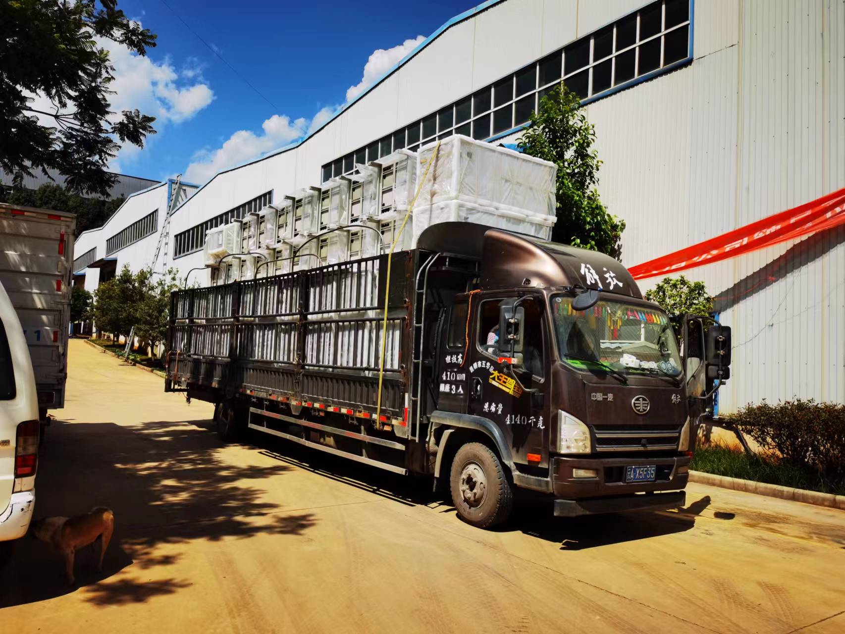 一體化機(jī)柜完成生產(chǎn)檢驗(yàn)，交付使用