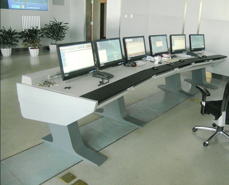 操作臺(tái)和操控臺(tái)的區(qū)別1