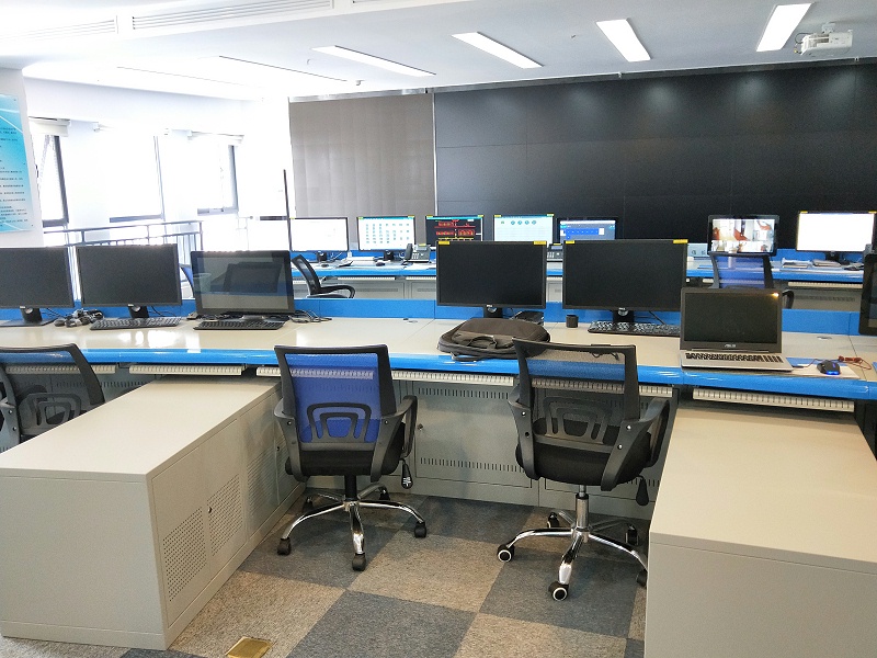 監(jiān)控操作臺(tái)
