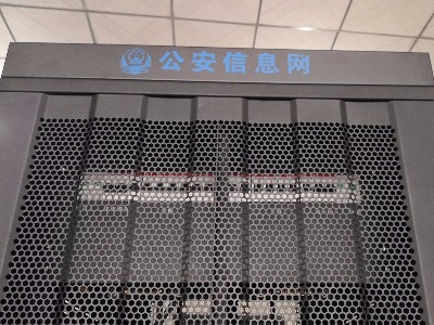 云茂一站式通信機(jī)箱機(jī)柜定制快速交貨，比同行快了1倍