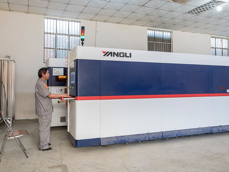 激光切割機(jī)2