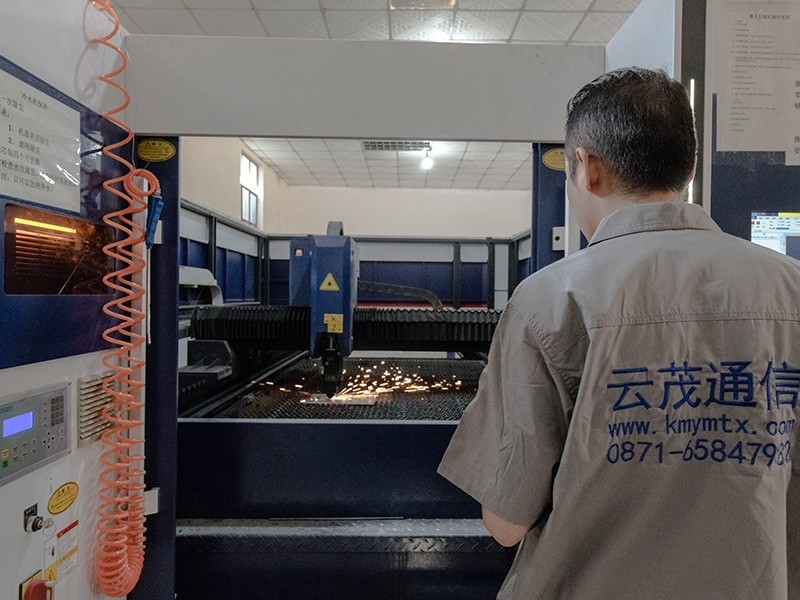 激光切割機(jī)1