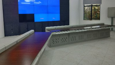 云南定制監控桿,監控操作臺及機箱機柜的鈑金加工廠