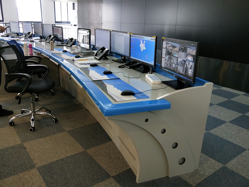 監(jiān)控操作臺
